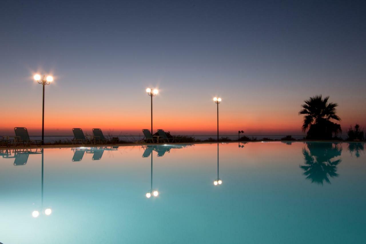 Hotel Limenari フィリアトラ エクステリア 写真